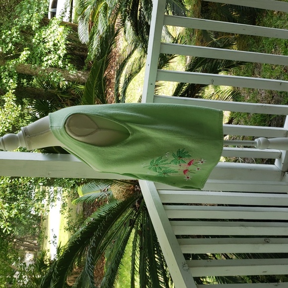 MANDAL BAY Lady's Sleeveless Summer Vest with Flamingos and Palm 🌴 Trees - Picture 3 of 7